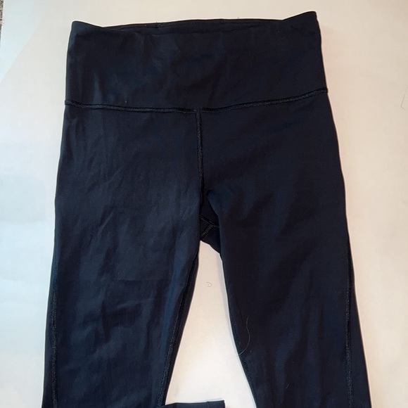 Athleta Stash Pocket Capri - Picture 3 of 5